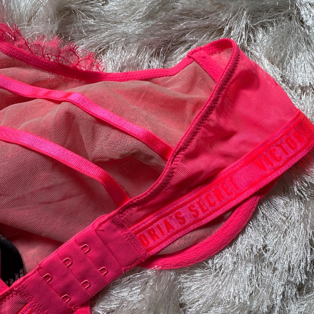 Victoria’s Secret Sexy Chantilly Unlined Bra - Picture 5 of 9